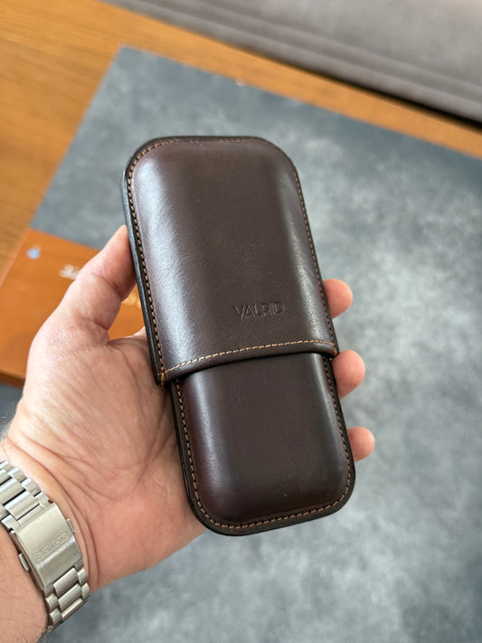 "The Classic" Dark Brown Cigar Case - 2 Cigar 52-56 Ring